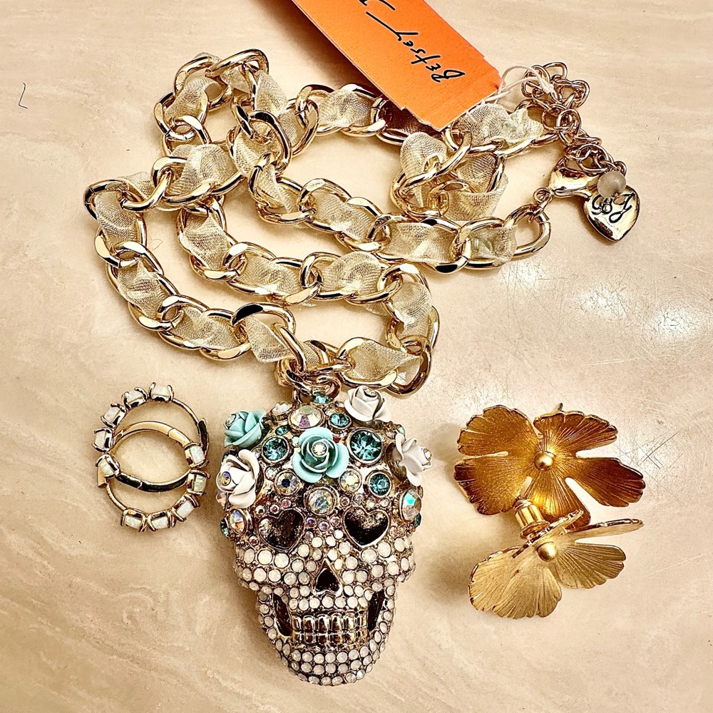 Betsey Johnson skull necklace & Anthropologie earrings all NWT.